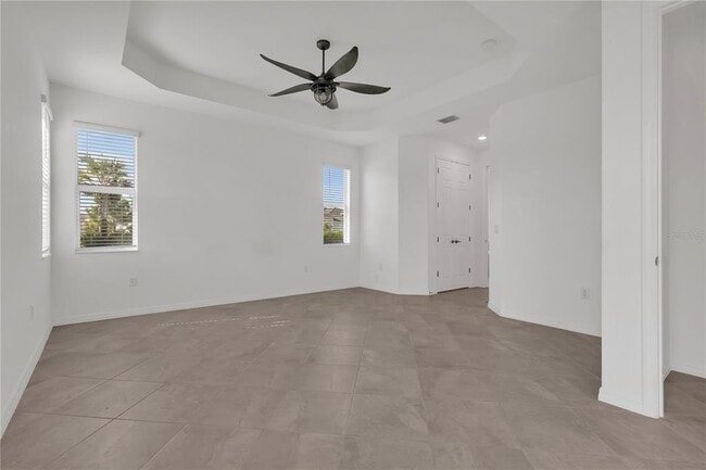 Building Photo - 15991 Sugar Hl Dr