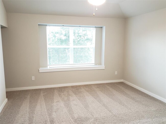 Building Photo - 17202 Crane Fly Dr