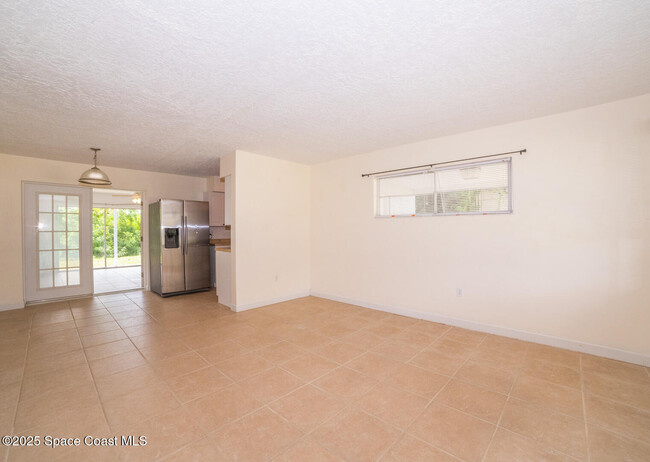 Building Photo - 2285 Dolphin Rd