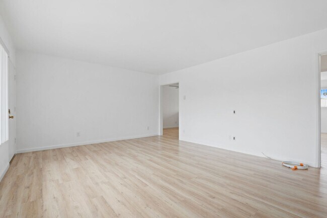 Building Photo - 519 Idaho Ave