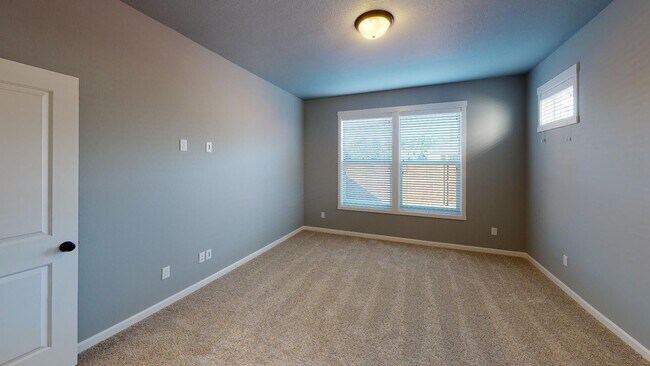 Building Photo - 1 story ranch style home in a peaceful Cul-de-sac in Vancouver!