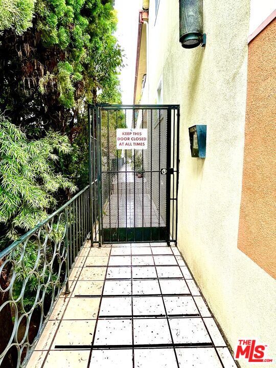 Building Photo - 1033 Euclid St