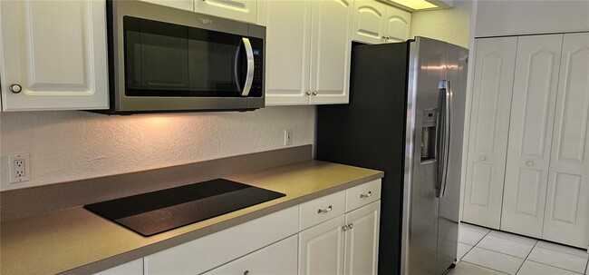 Building Photo - 1152 Deardon Dr