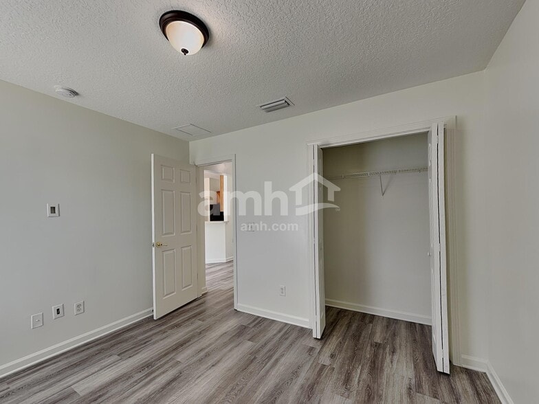 Building Photo - 3748 Juliet Leia Cir S