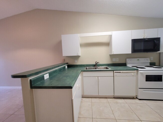 Building Photo - 8158 Heirloom Dr