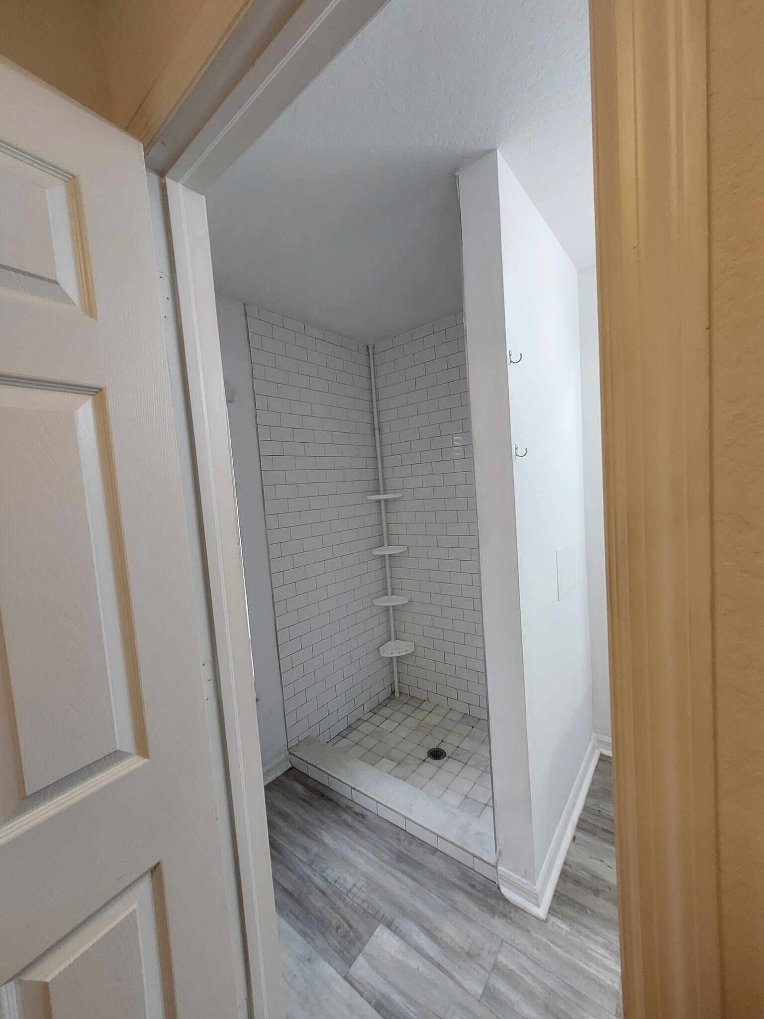 MBATH - 557 Windermere Dr