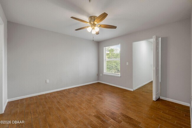 Building Photo - 940 Village Trail