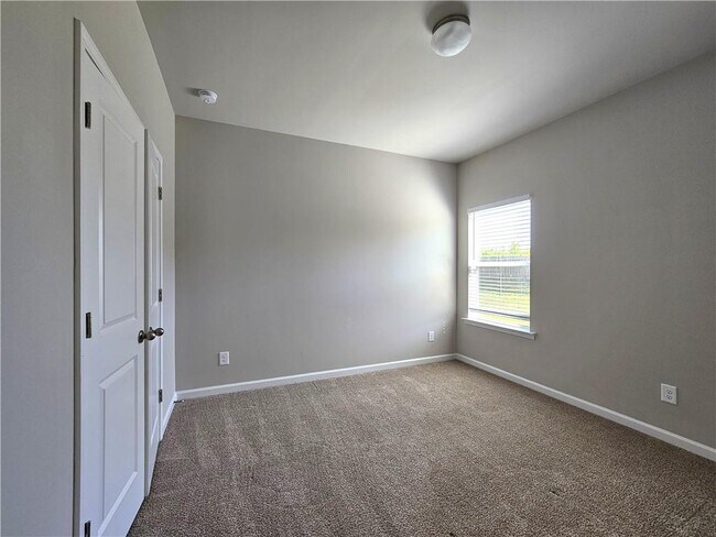 Building Photo - 1561 Winding Rdg Trl