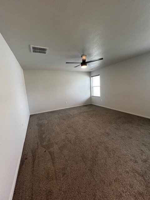 Building Photo - 4 Bed 2 Bath Home in Nampa!