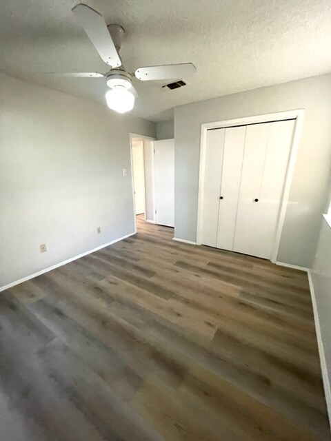 Building Photo - Saucer