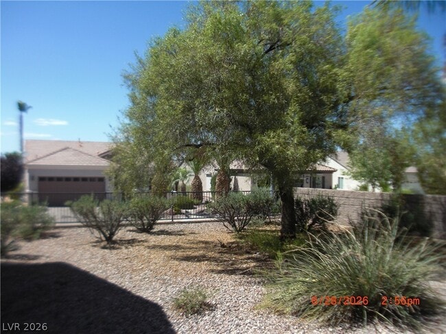 Building Photo - 2160 Burris Hill Dr
