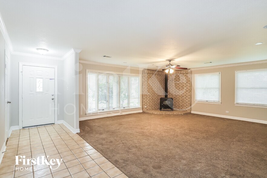 Building Photo - 14042 Hunters Glen