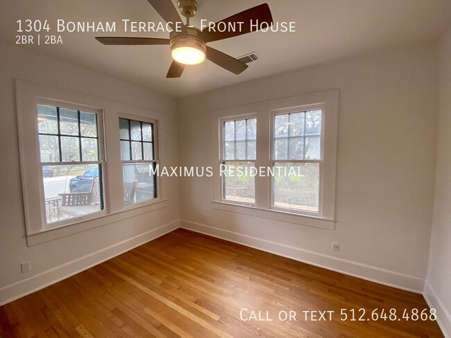 Building Photo - Travis Heights 2/2 Completely Remodeled in...