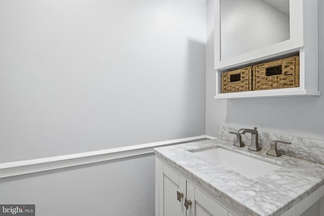 Building Photo - 4330 Gilmer Ct