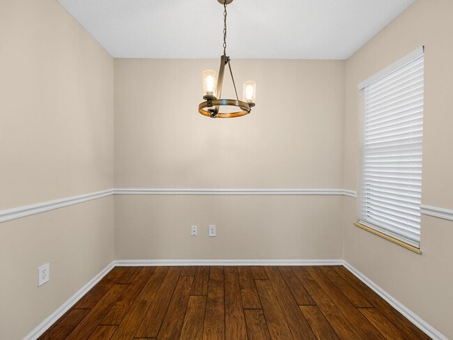 Building Photo - Gorgeous 2 bedroom home- Move-In Ready Condo in Parkview. Minutes to Downtown Greenville & the Ne...