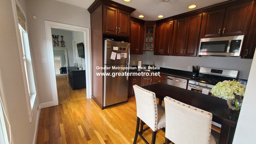 Building Photo - 116 M St