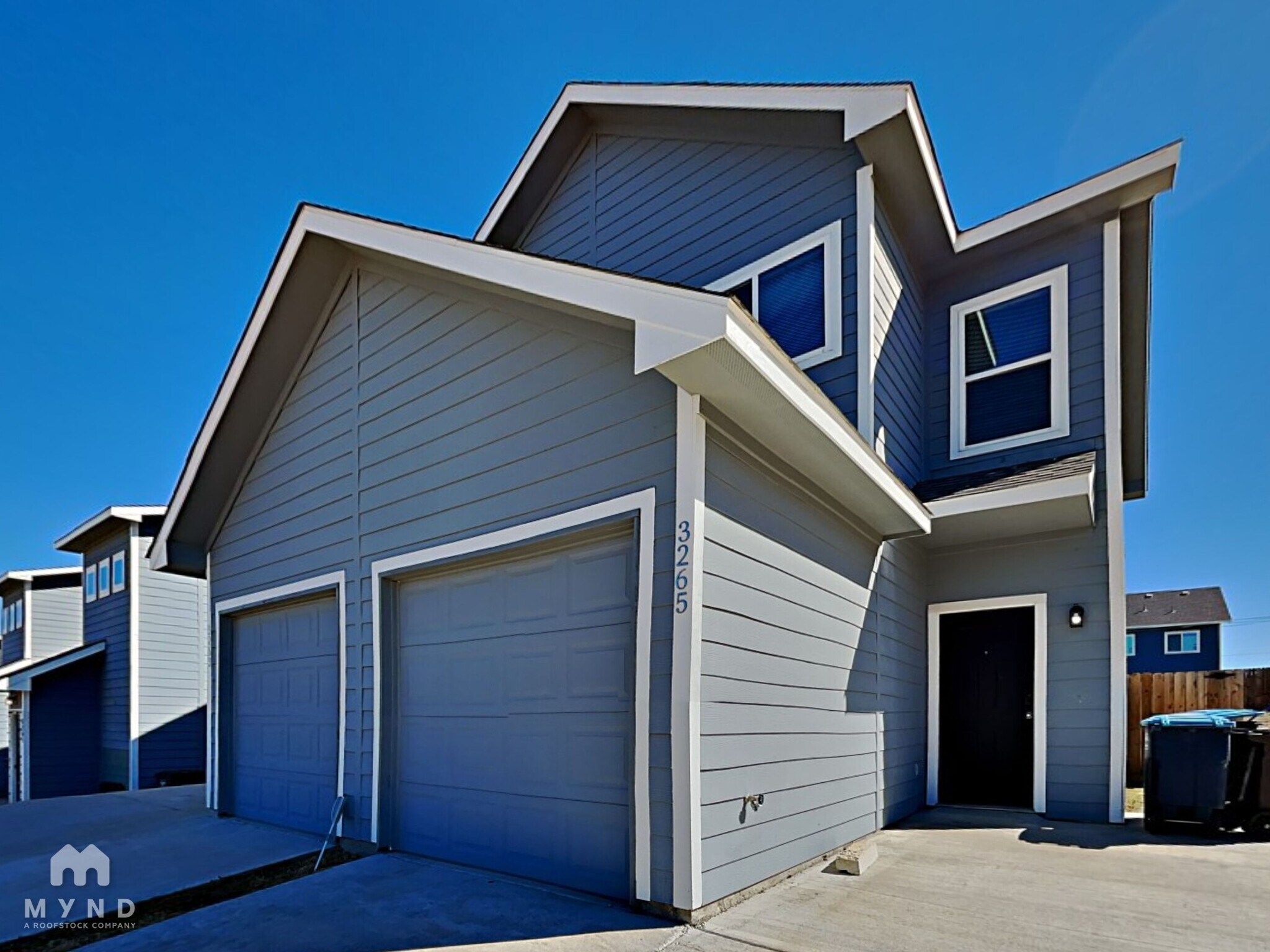 Building Photo - 3265 Karen St