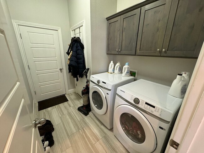 Building Photo - Classic Brick Home with Spacious Living & Outdoor Space