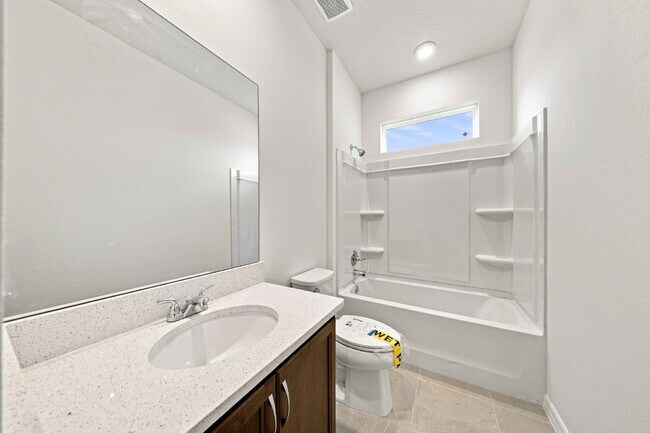 Building Photo - 5342 SW 71st Ave