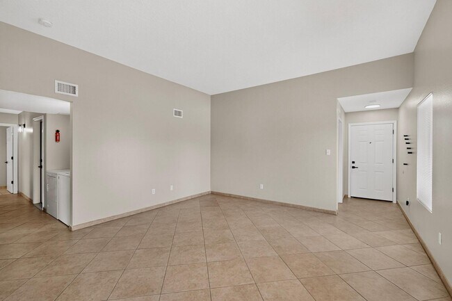 Building Photo - 5748 Pinon Flats Rd NW