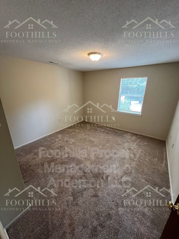 Building Photo - 5542A Old Pearman Dairy Rd.