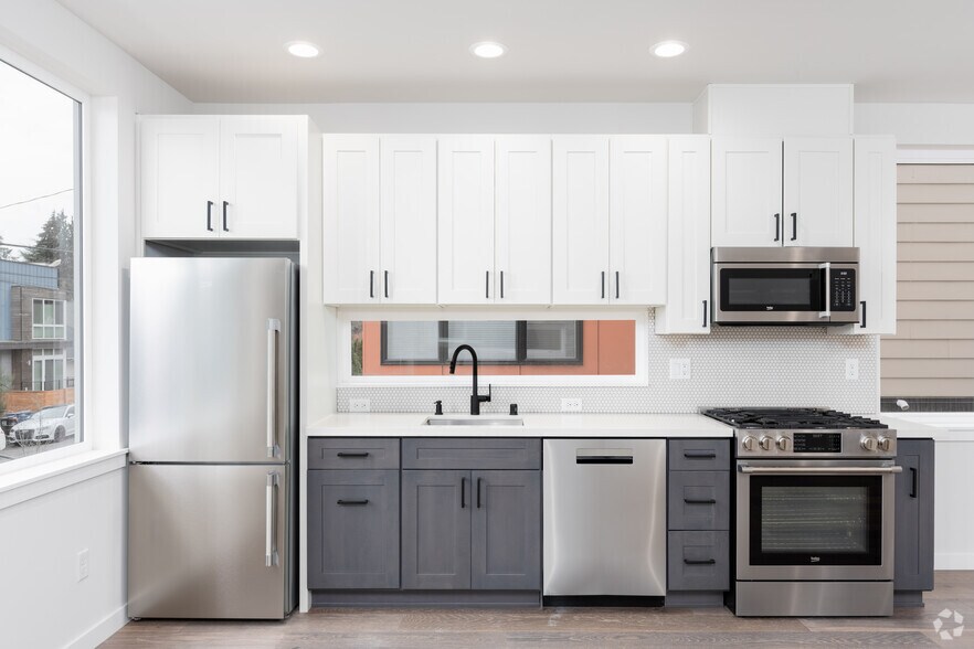 Beacon Hill Townhomes 1523 17th Ave S Seattle WA 98144 Apartment Finder