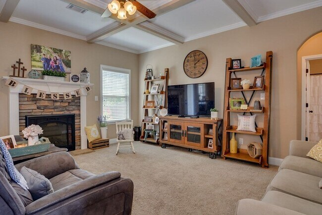 Building Photo - 3840 Berkshire Way