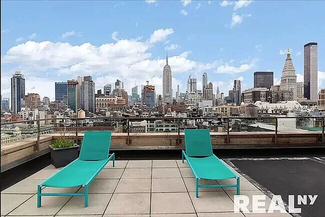 Building Photo - 30 West 18th Street