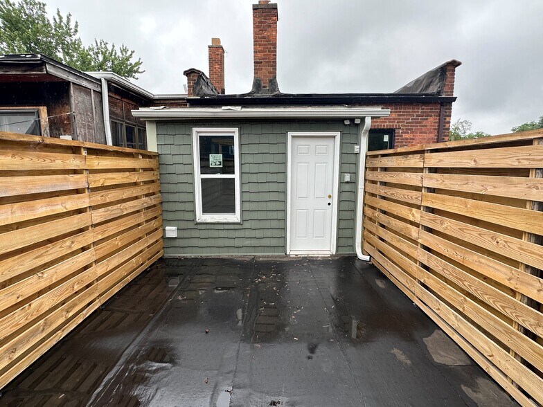 Building Photo - 3135 W McNichols Rd