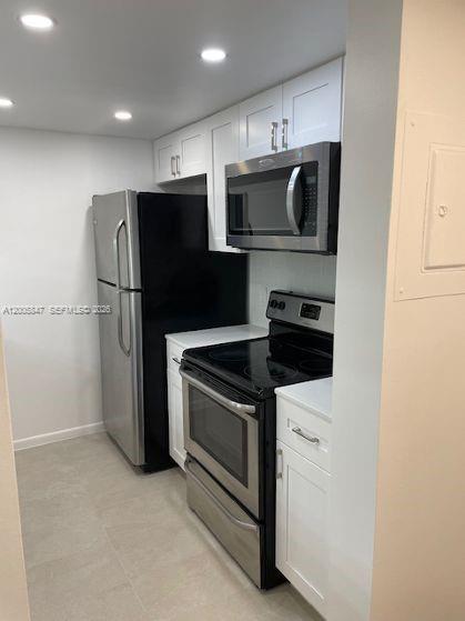 Building Photo - 8180 Geneva Ct