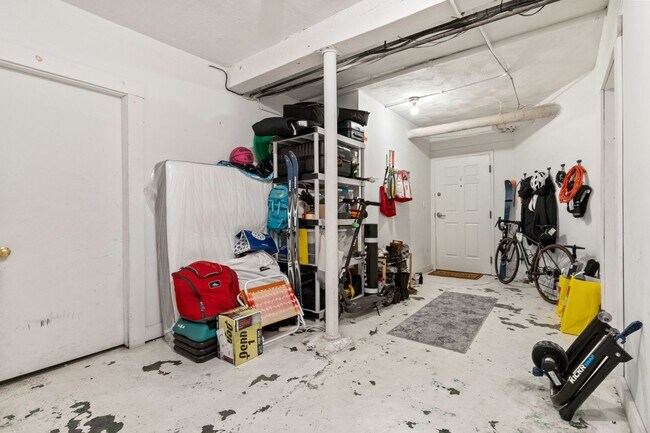 Building Photo - 130 Longwood Ave