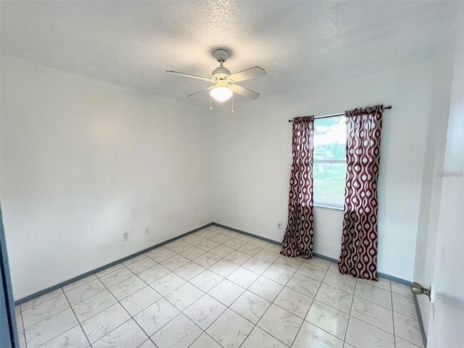 Building Photo - 6920 Edgefield Ln