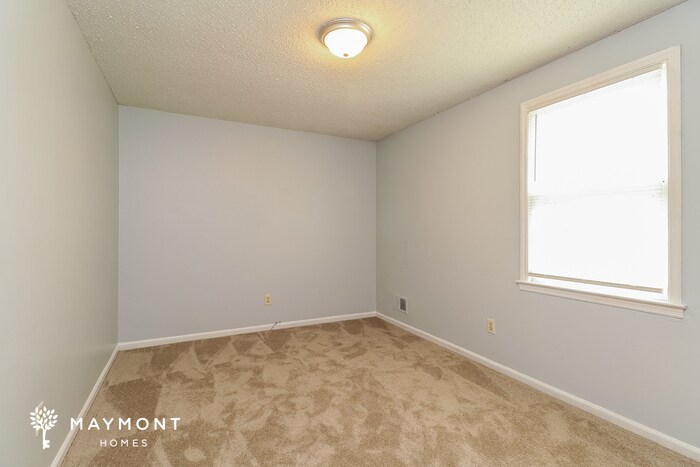 Building Photo - 230 Quail Creek Dr