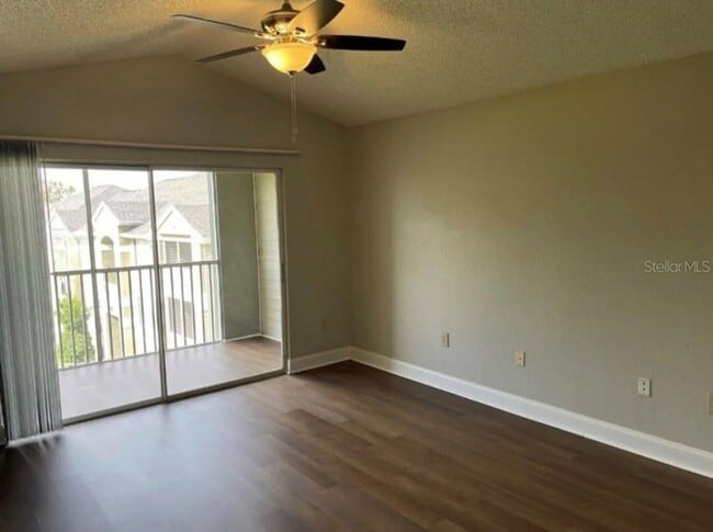 Building Photo - Sunset Lakes Community