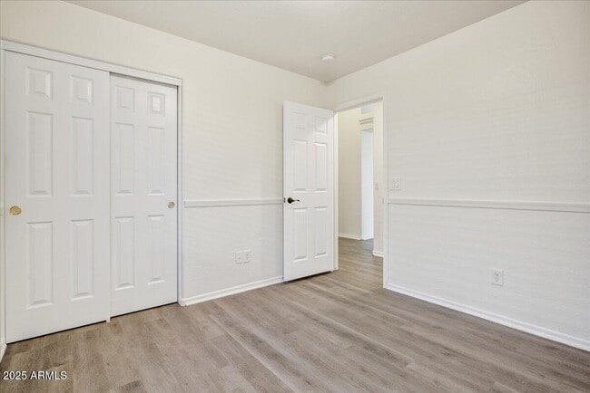 Building Photo - 13009 W Port Royale Ln