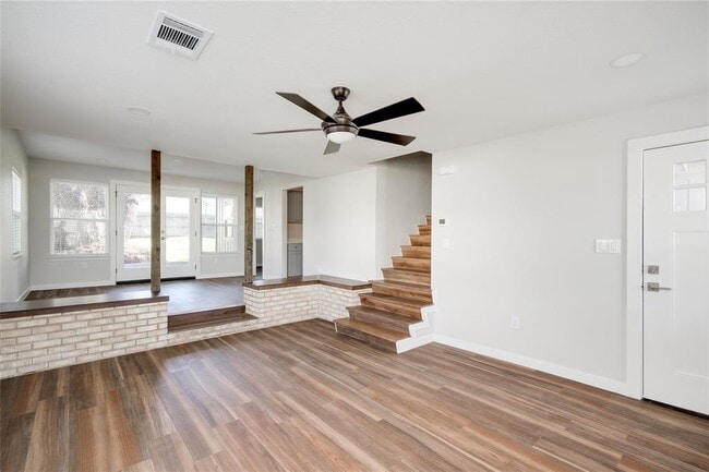 Building Photo - 809 N West St