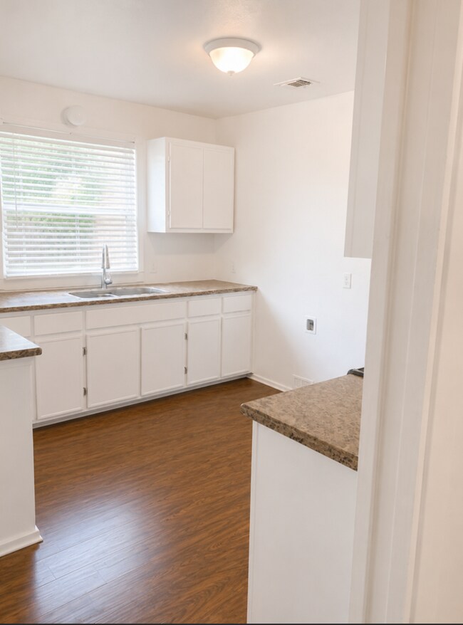 Building Photo - Great Rental home in Fort Worth