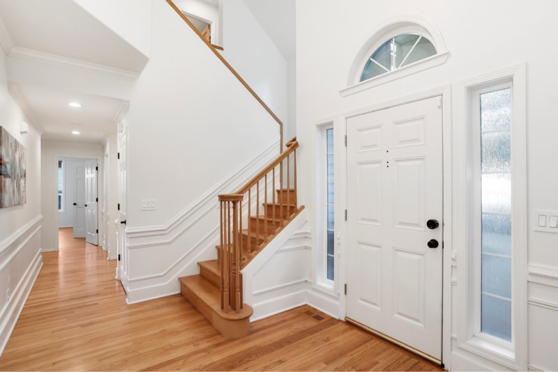 Building Photo - 2541 Lynnwood Ave NE