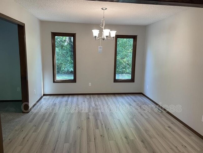 Building Photo - 1120 E James St