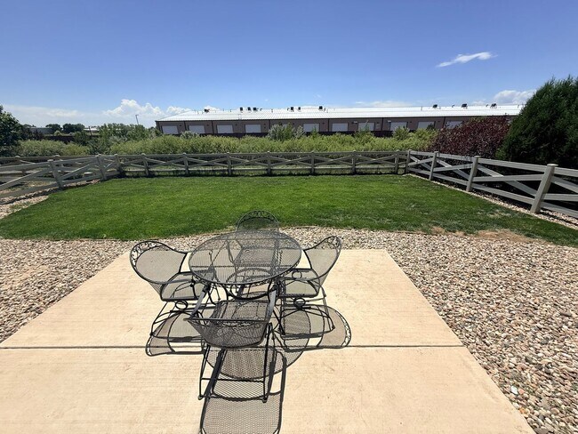 Building Photo - Bright Modern Home in TimberVine - 3 Bed, 2.5 Bath, 2 Car Garage