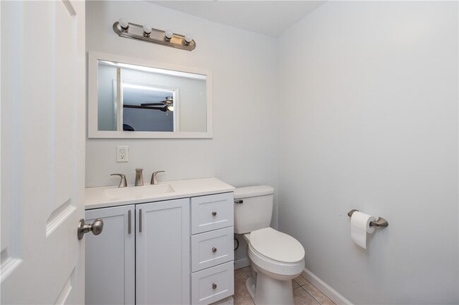 Building Photo - 67 Cranberry Rd