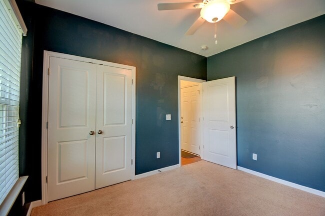 Building Photo - Gorgeous 5 Bedroom Home in Neighborhoods of Holly Ridge