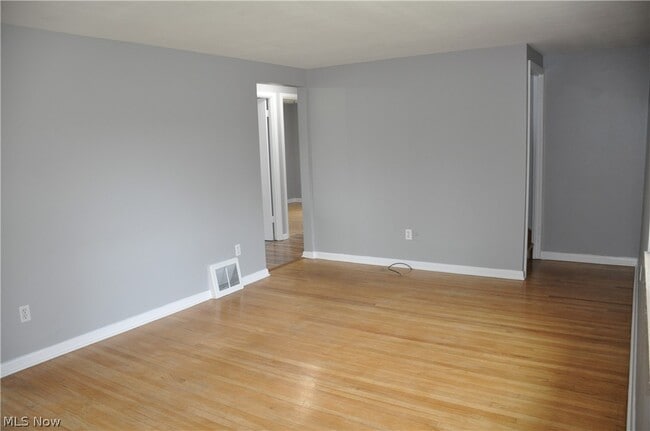 Building Photo - 539 Royer Ave NW