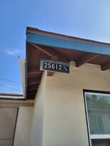 Building Photo - 25612 Oak St