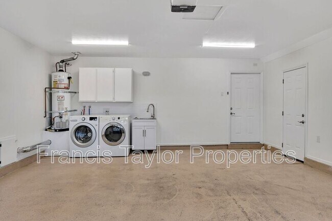 Building Photo - 1631 Jefferson Ave