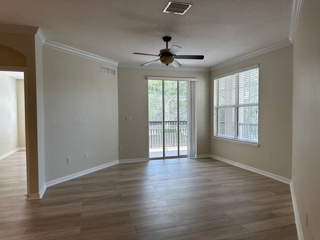 Building Photo - Comfortable and Spacious 3 bedroom 2 Bath ...