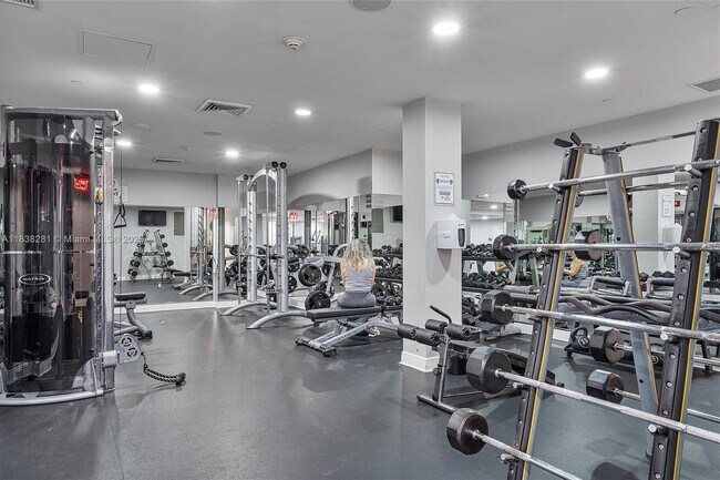 Building Photo - 1250 S Miami Ave