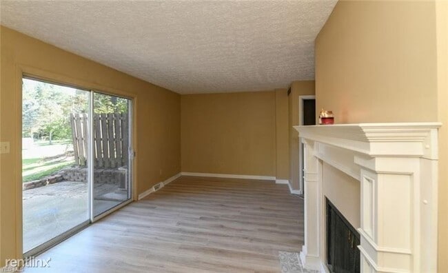 Building Photo - 4454 Sandelwood Blvd