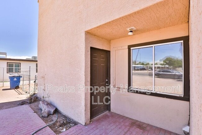 Building Photo - 1417 E Southern Ave