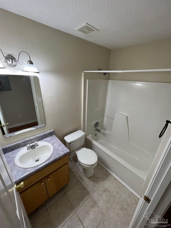 Building Photo - 1665 E Hatton St